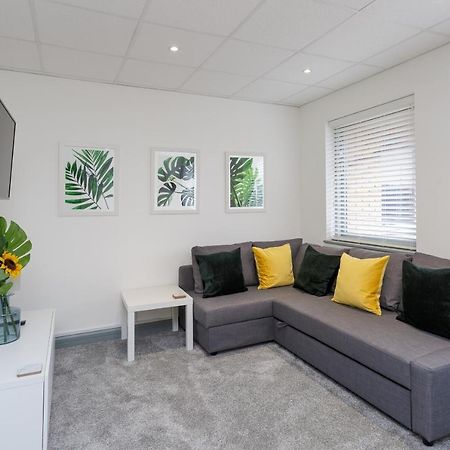 Sovereign Gate - 2 Double Bedroom Apartment In Portsmouth City Centre Εξωτερικό φωτογραφία