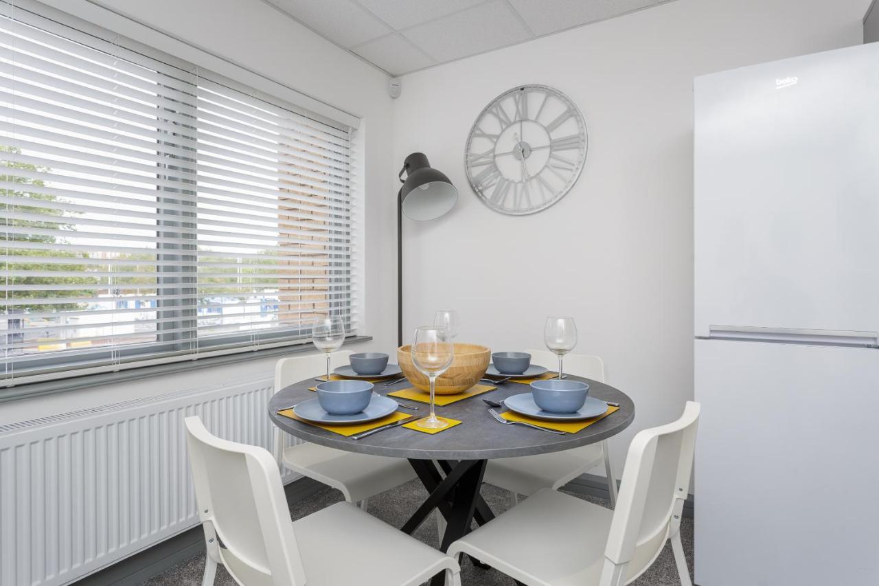 Sovereign Gate - 2 Double Bedroom Apartment In Portsmouth City Centre Εξωτερικό φωτογραφία