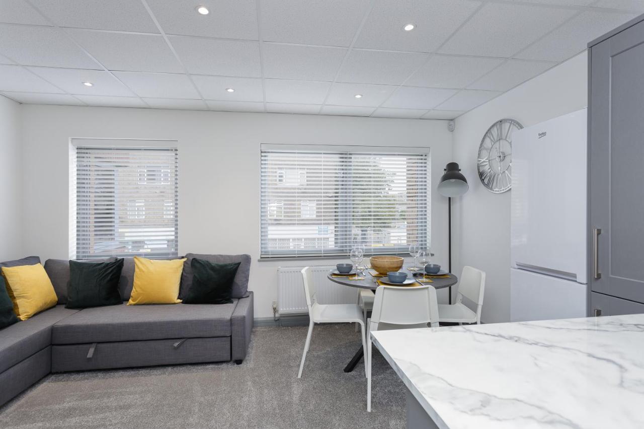 Sovereign Gate - 2 Double Bedroom Apartment In Portsmouth City Centre Εξωτερικό φωτογραφία